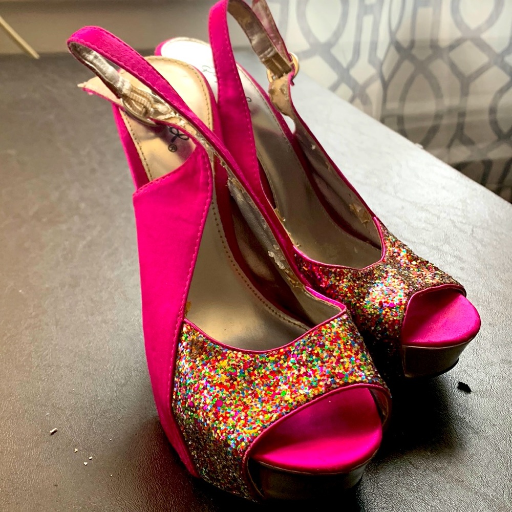 Quipid well worn heels